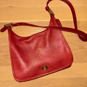 Vintage Coach Red Leather Flap Shoulder Bag – Style 9718 – Transitional Era